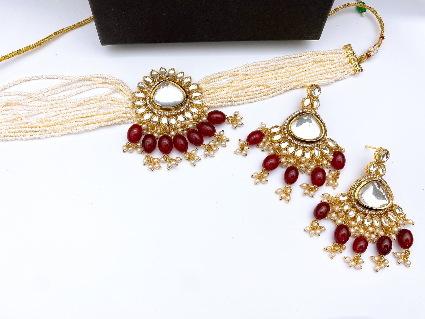 Choker set