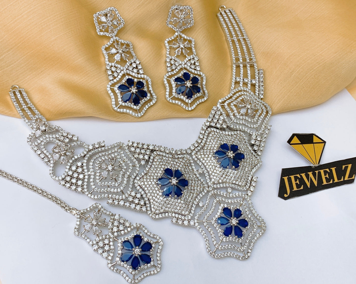 Necklace set