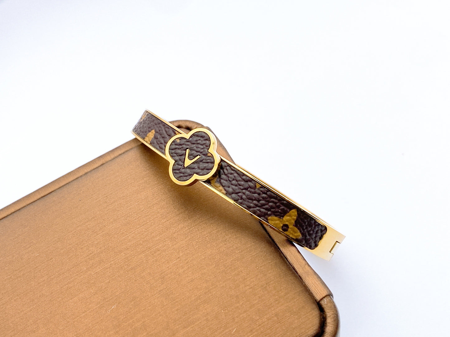 Hand Cuff