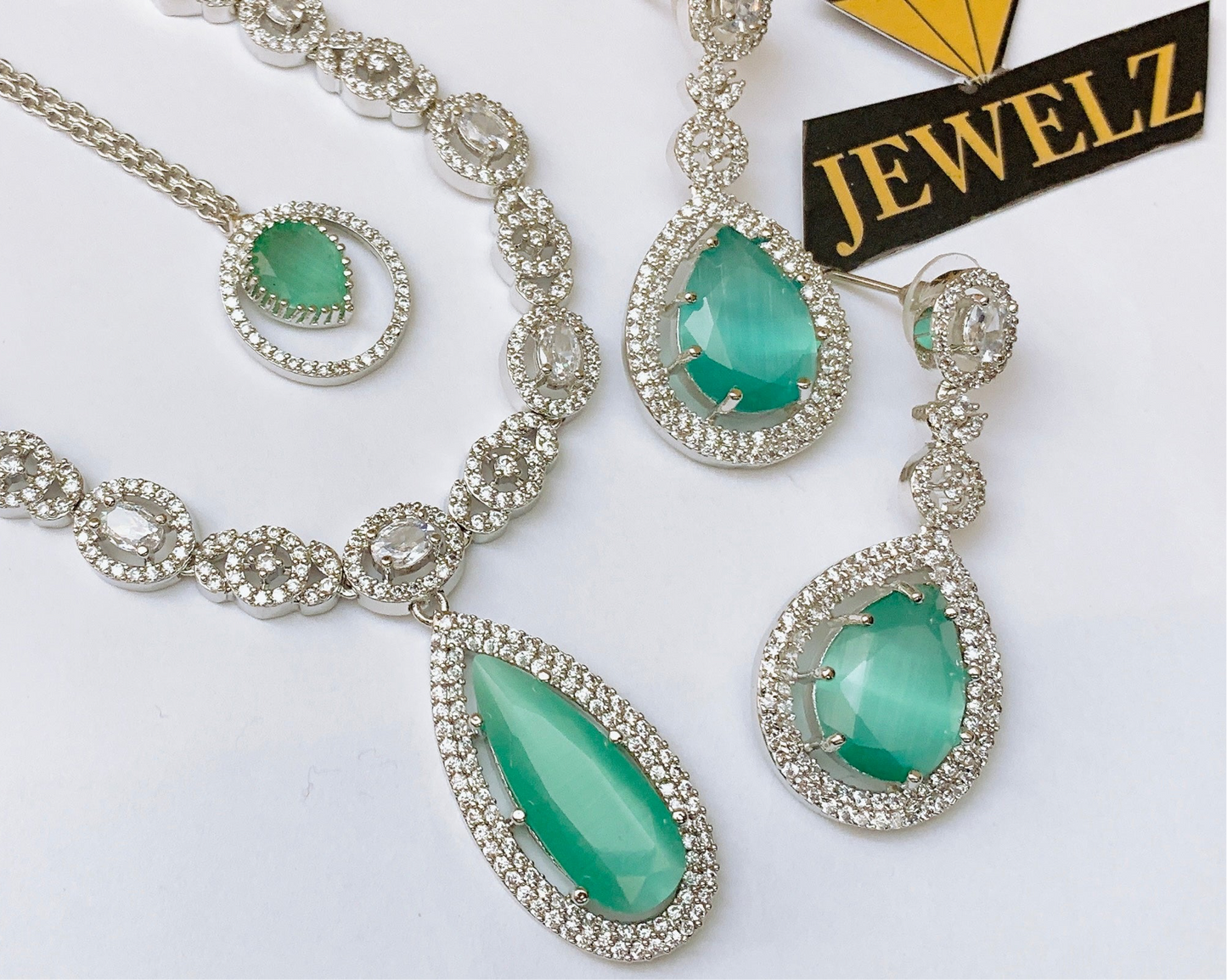 Necklace set