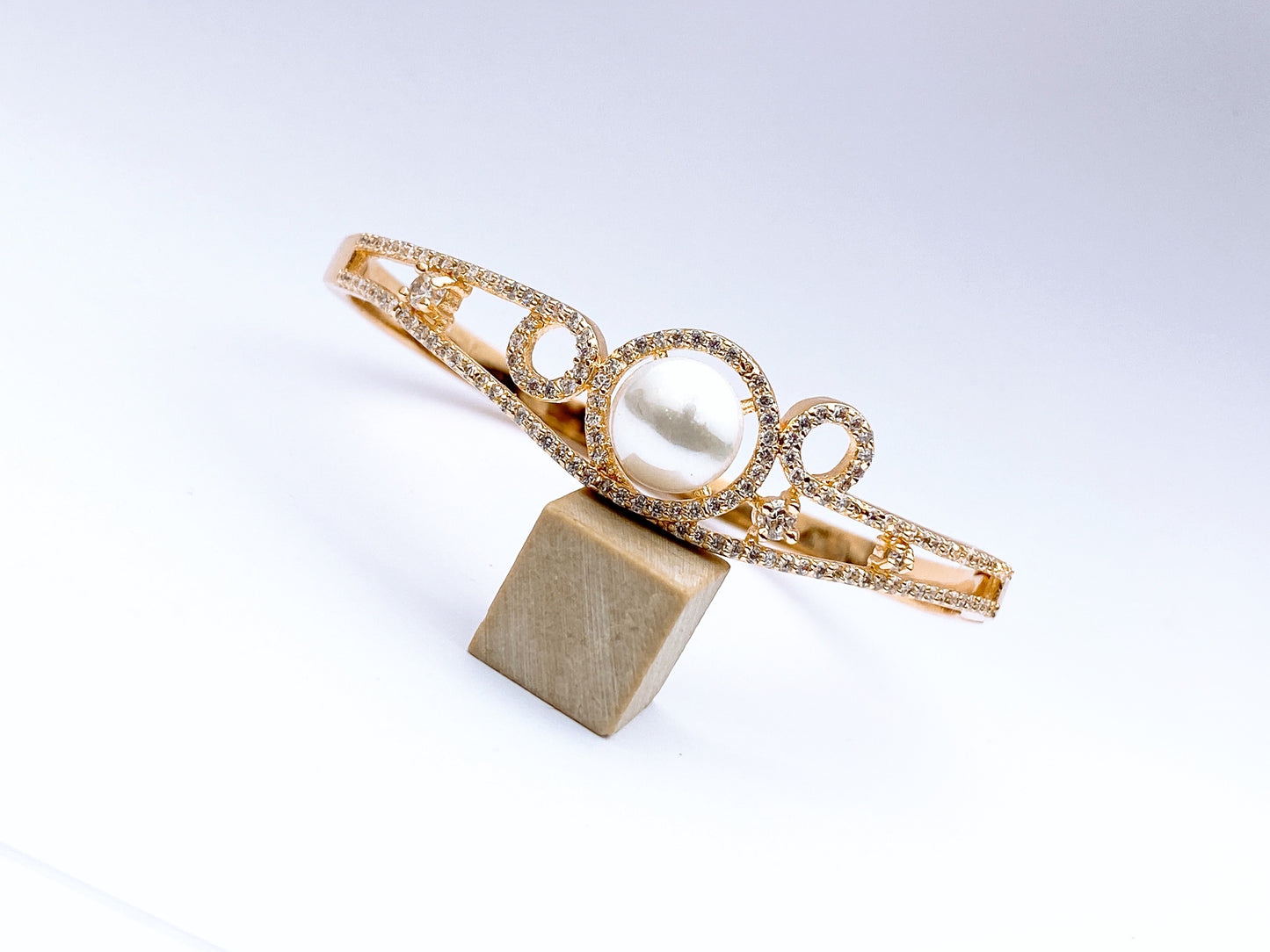 Hand Cuff