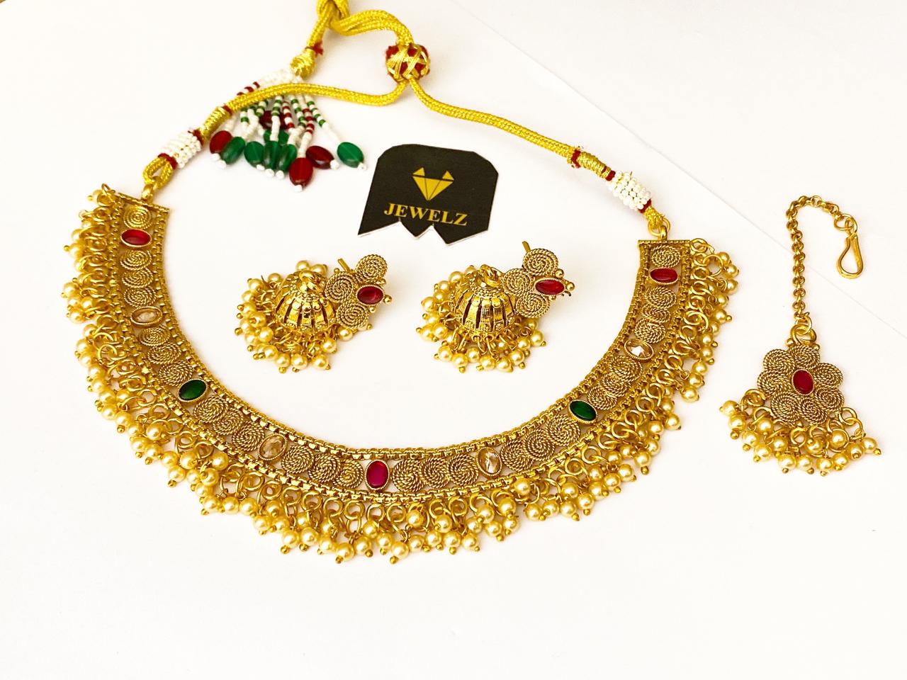 NECKLECE SET