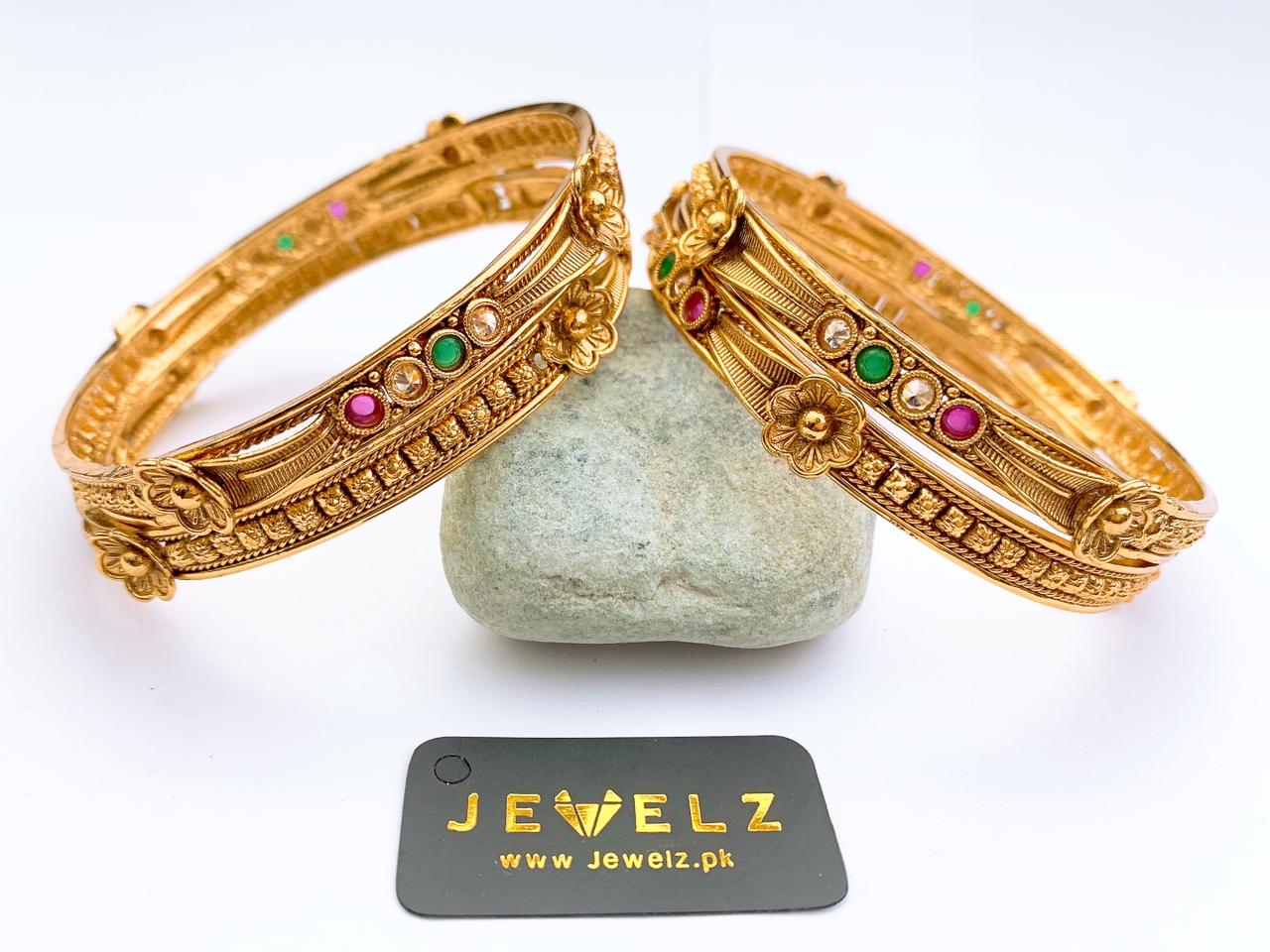 Bangles set
