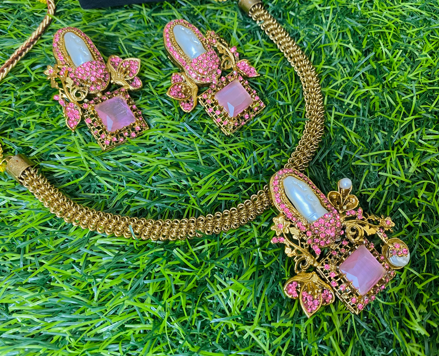 Necklace set
