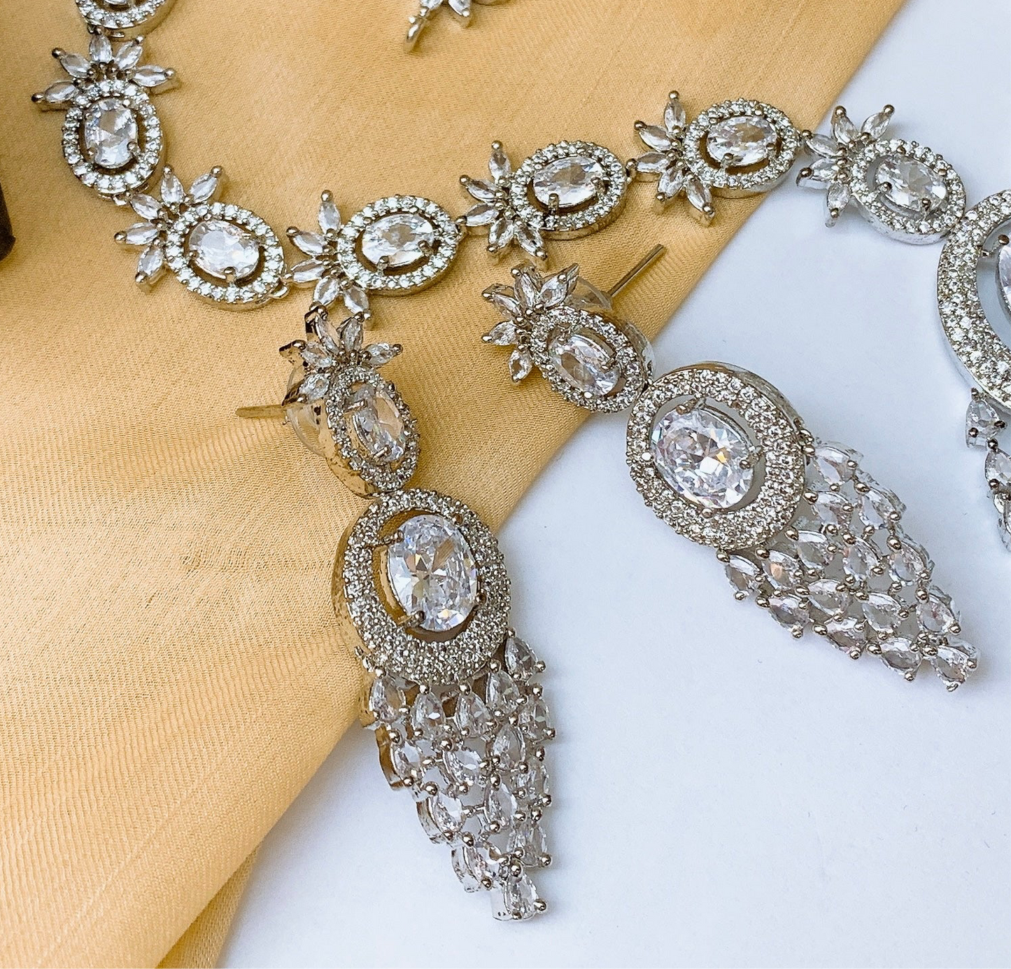 Necklace set