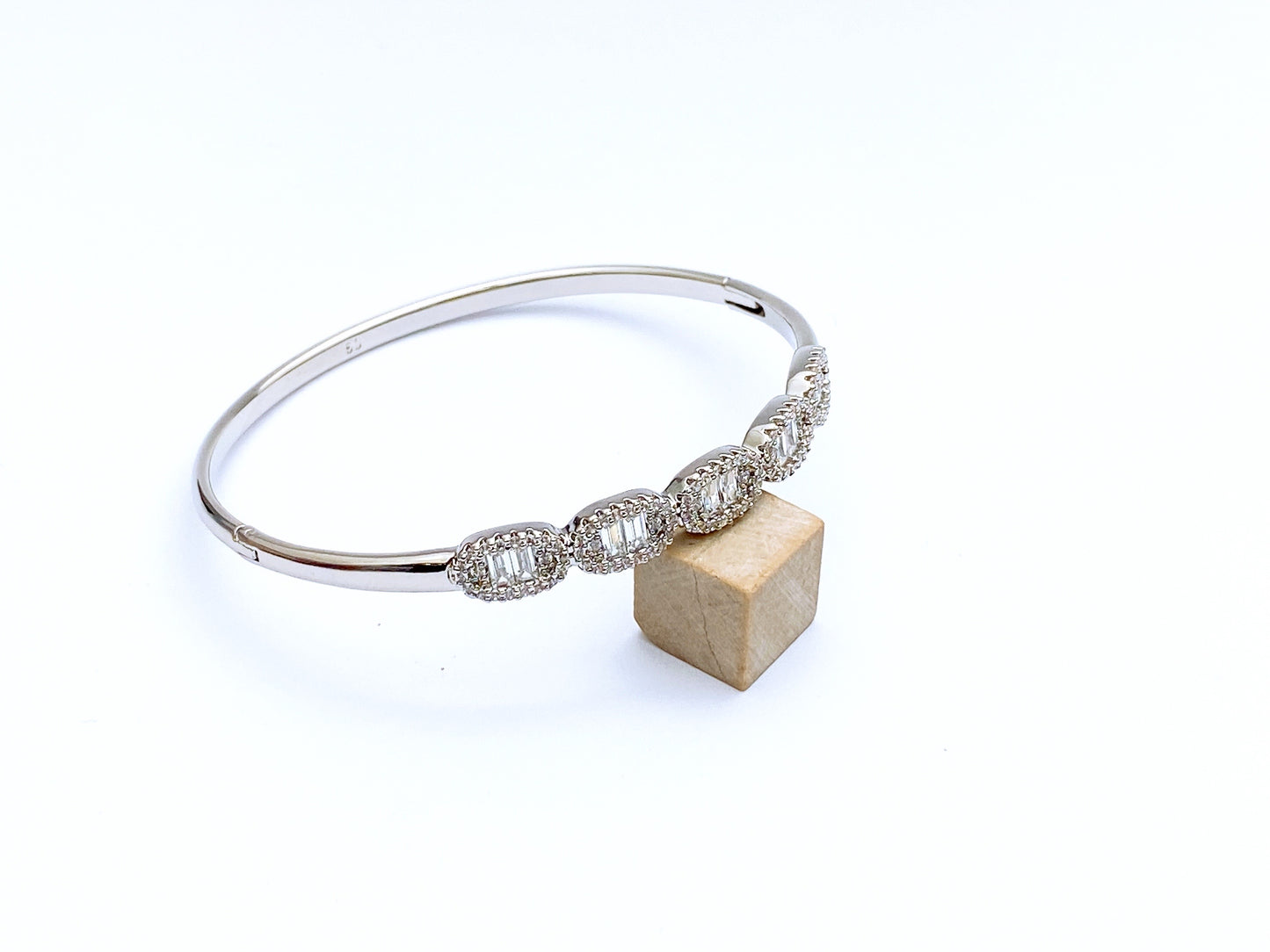 Hand Cuff