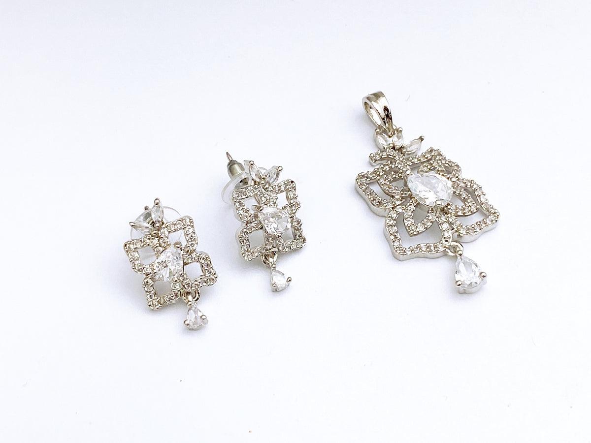 Locket set (With Chain)