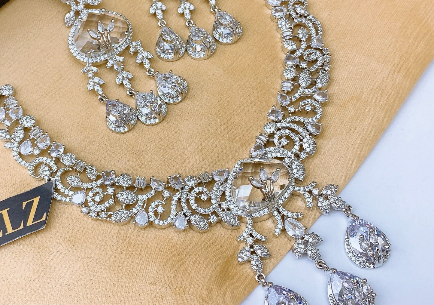 Necklace set