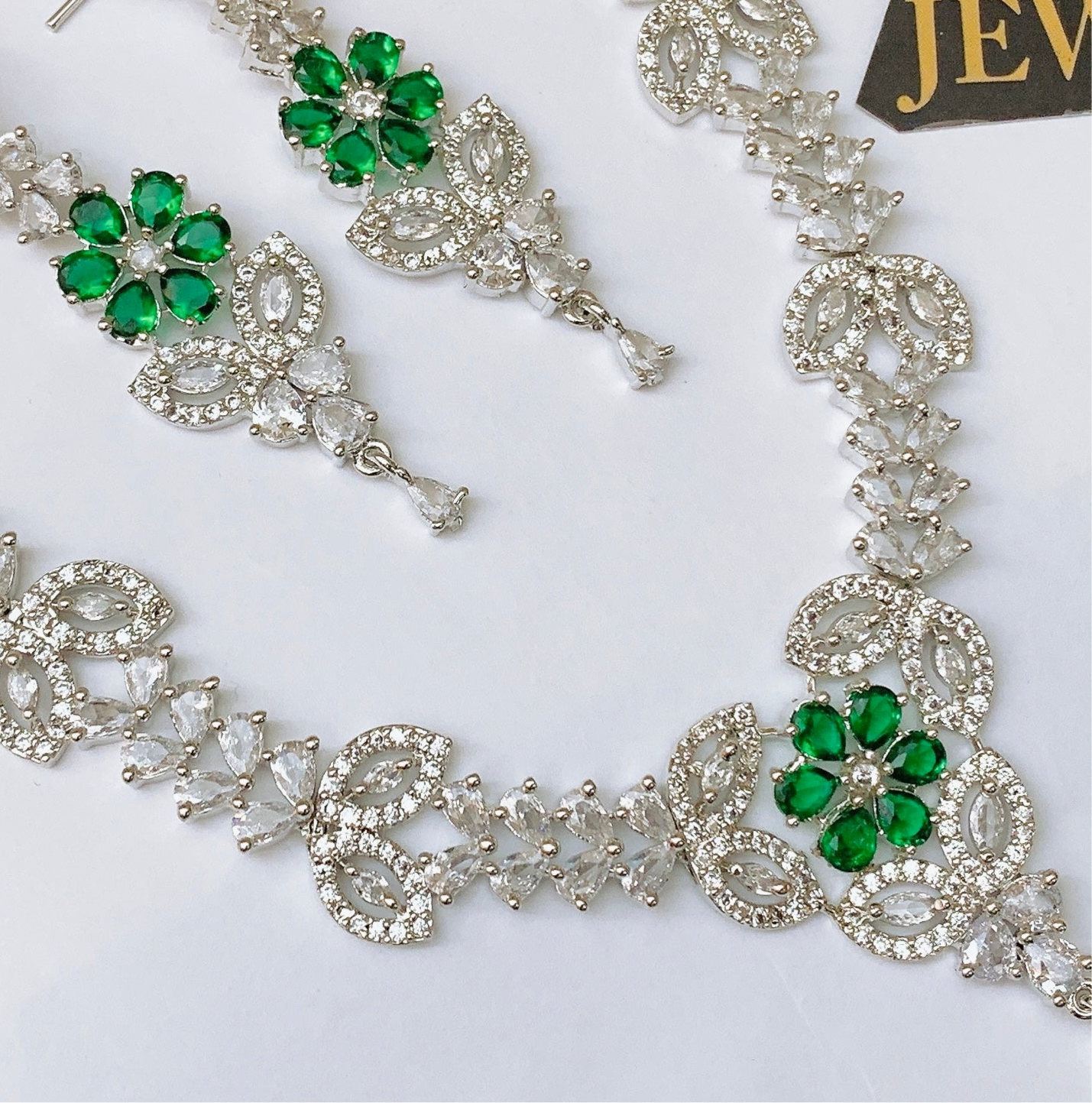 Necklace set