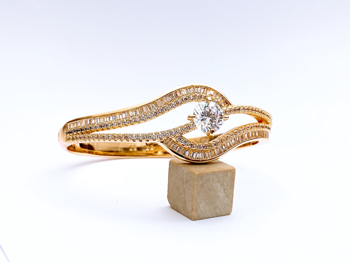 Hand Cuff