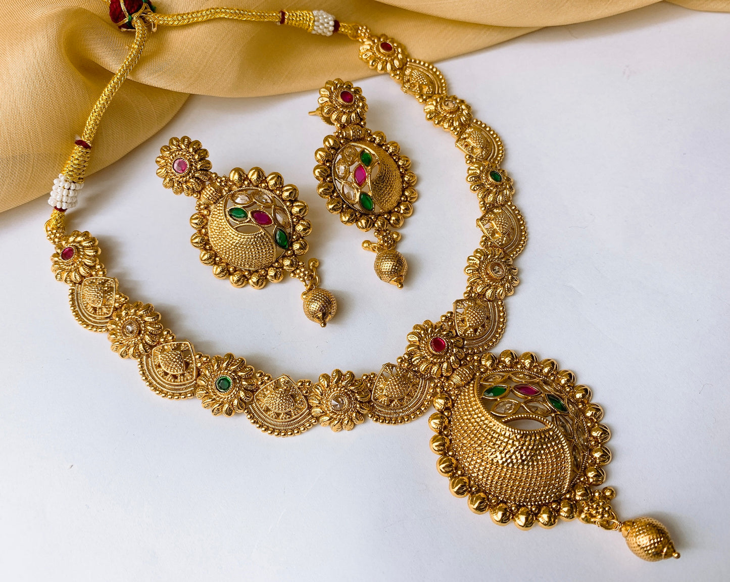 Necklace set