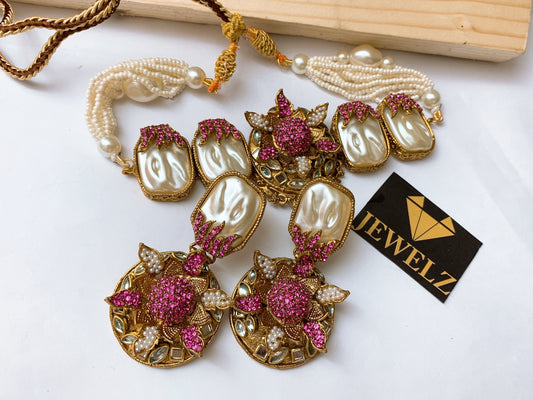 Necklace set