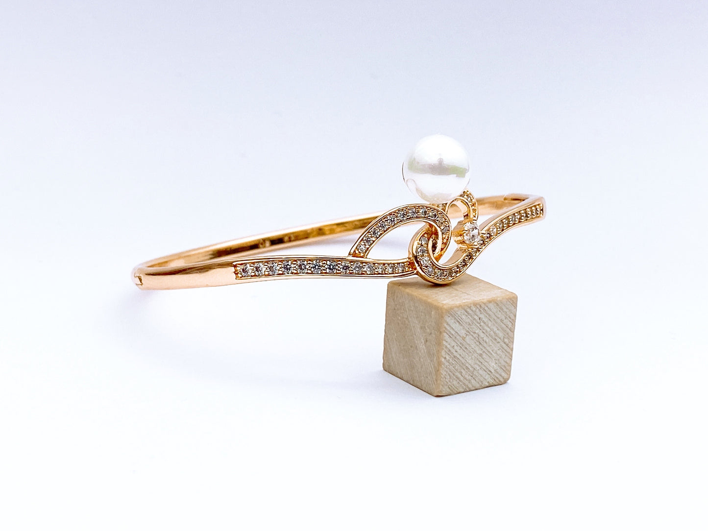 Hand Cuff