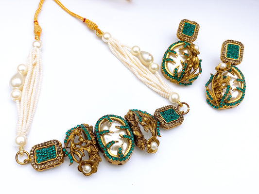 Choker set