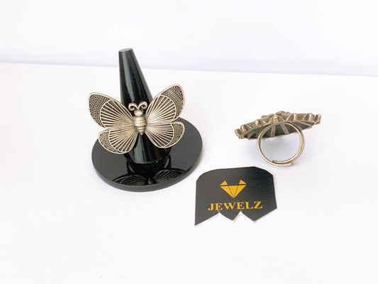 Butterfly Ring ￼