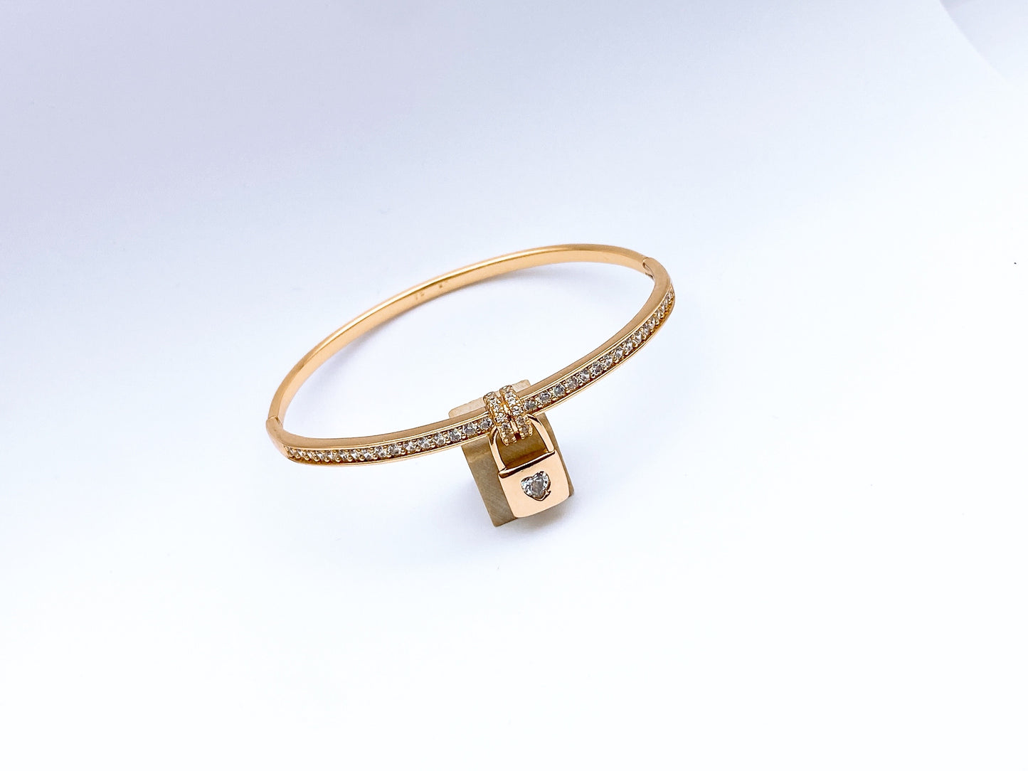 Hand Cuff