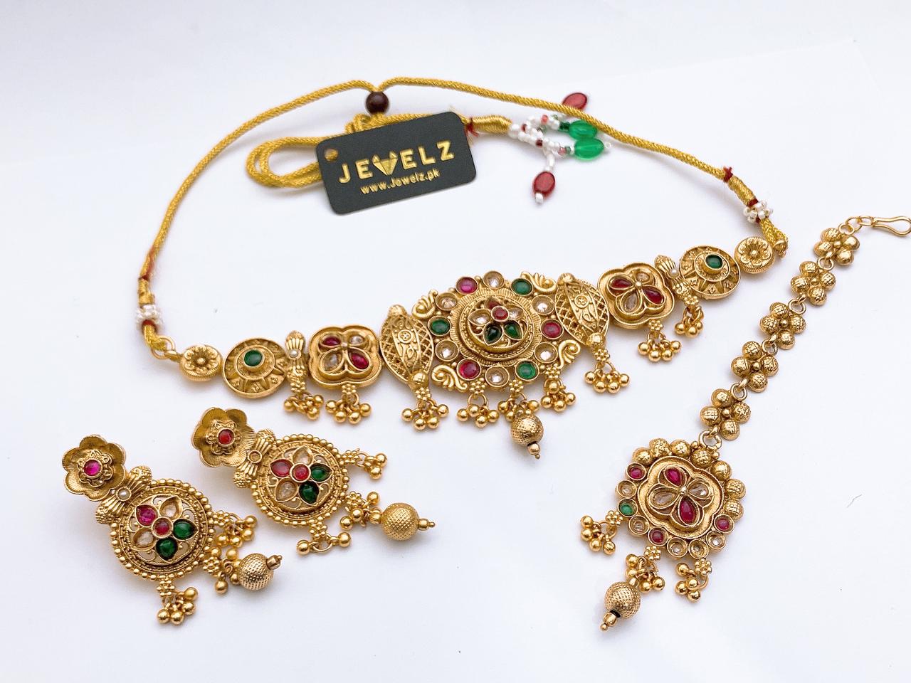 Choker Set
